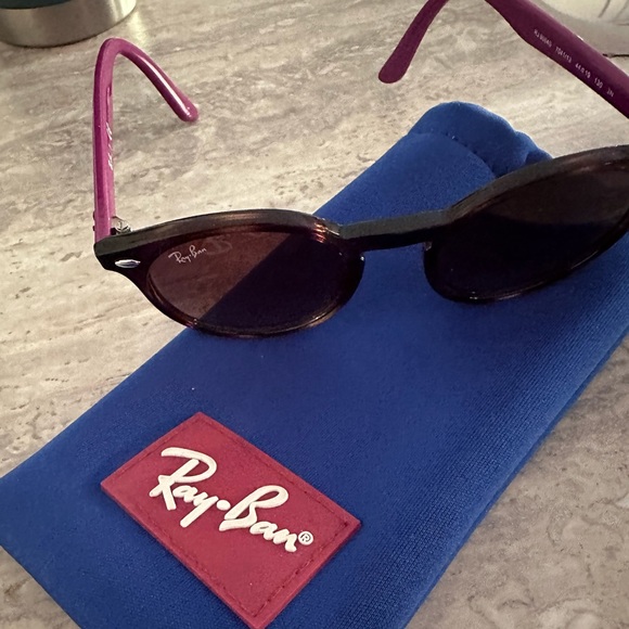 Kids sunglasses - Picture 1 of 4